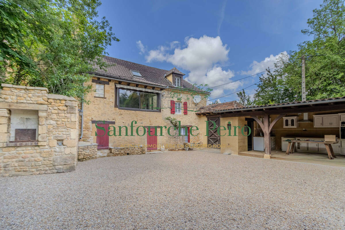 Maison à SAINT-CIRQ-MADELON