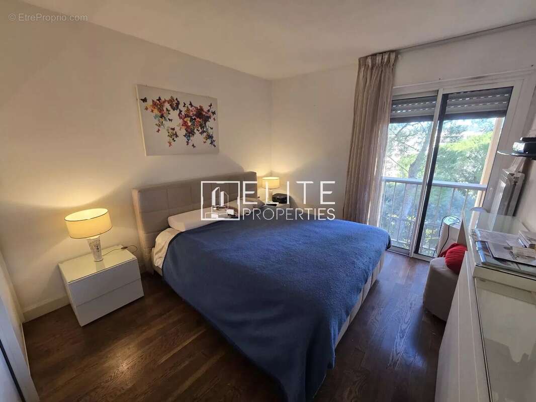 Appartement à LE CANNET