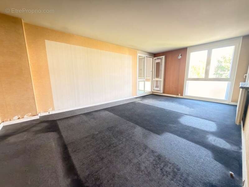 A vendre 5 pièces - Grand appartement familial de 96 m² avec 4 chambres et 2 loggias NOGENT SUR OISE (60) - photo 2