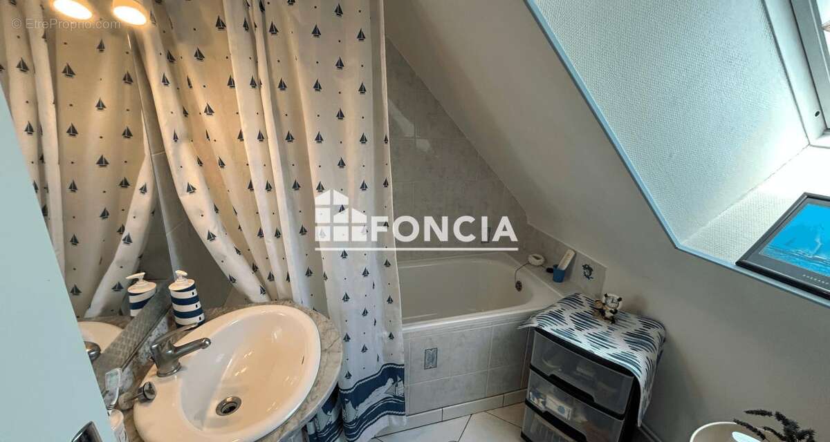 Maison à BAGUER-PICAN