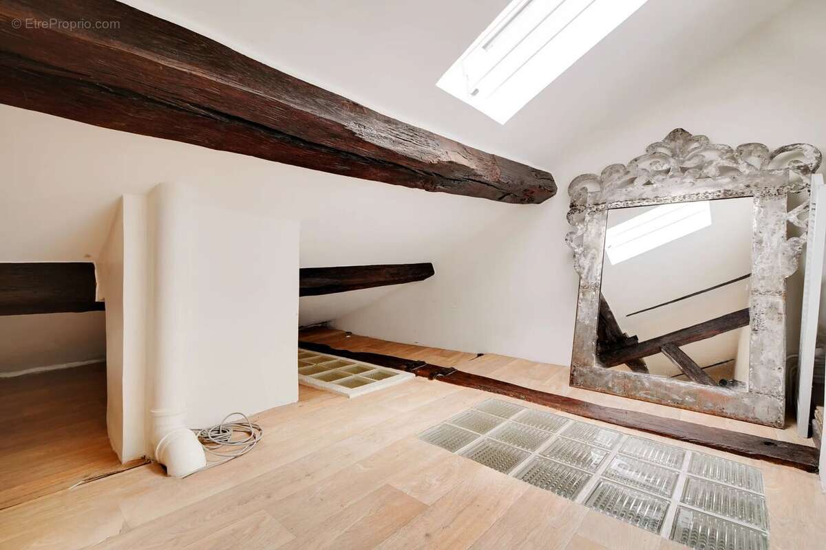 Appartement à PARIS-6E