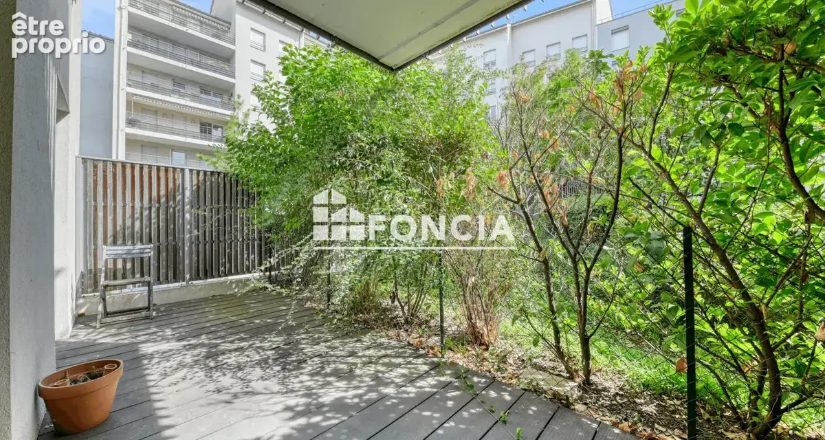 Villeurbanne – Gratte-Ciel/Perralière : T2 récent avec terrasse privative et garage - photo 7