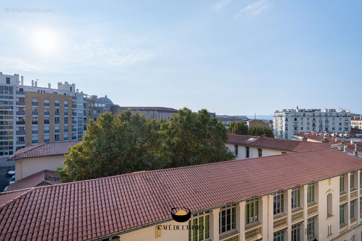 Appartement à MARSEILLE-2E