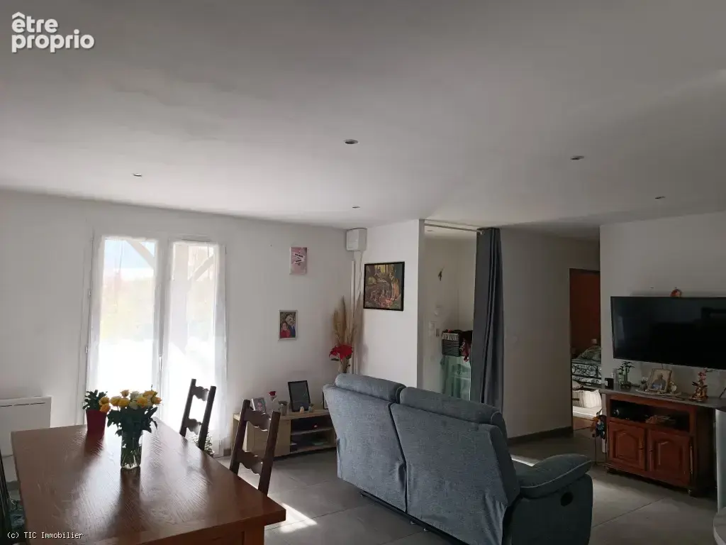 Maison de Plain-Pied Rénovée avec Jardin et Garage - Proche de Mansle - photo 4