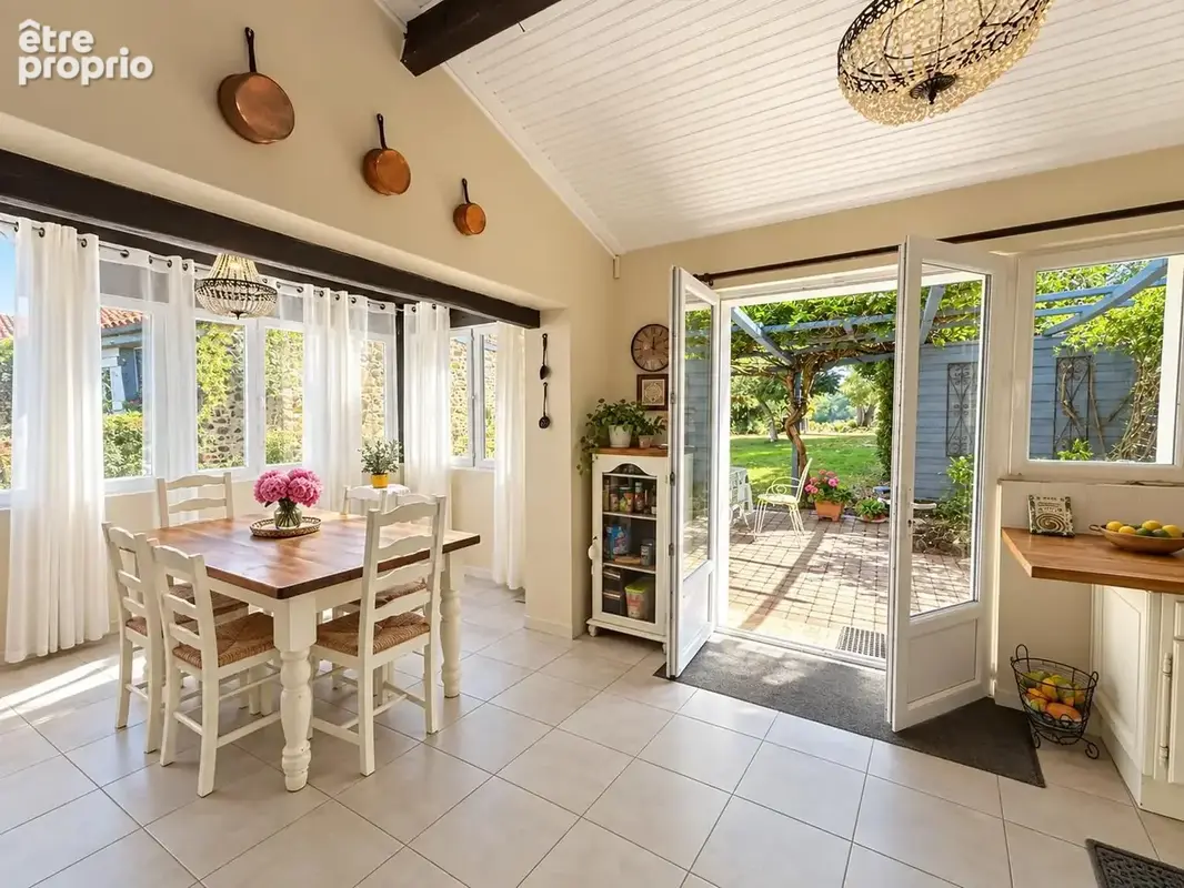 Maison 7 pièces 156 m² à vendre à Bussiere-Poitevine (87320) - photo 7