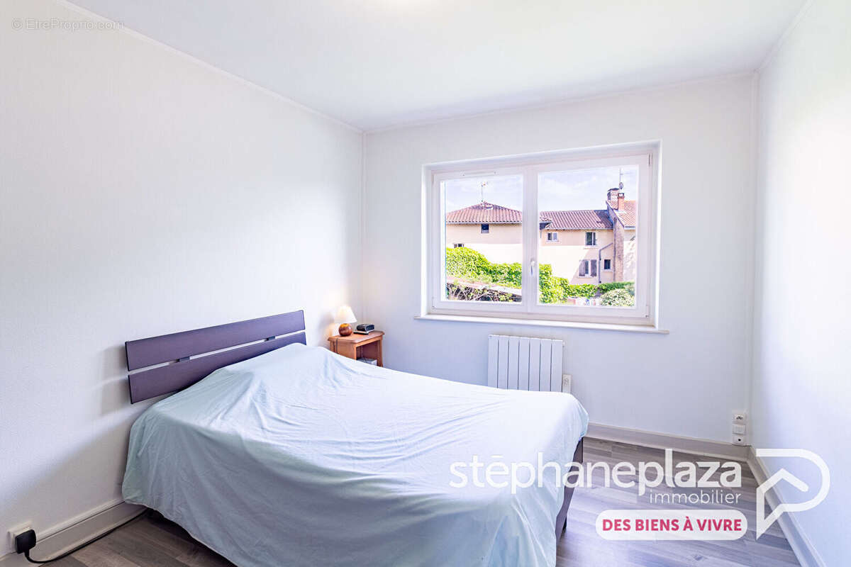Maison de village de 85m² avec garage de 44m² au centre de Chalamont - photo 5