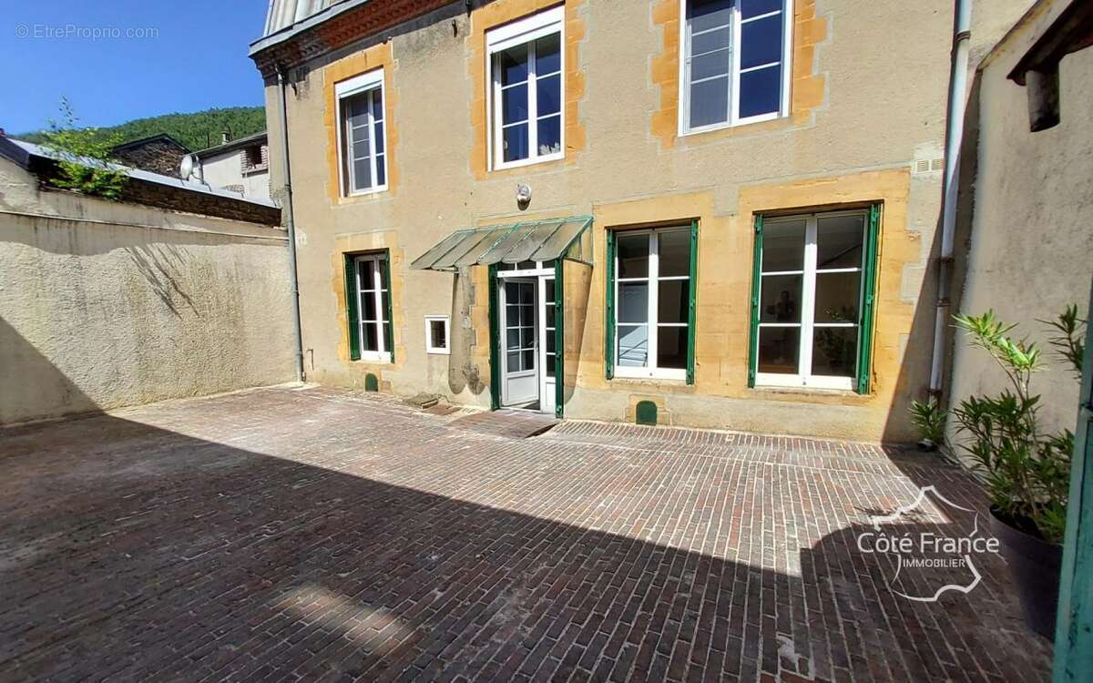 Maison à MONTHERME