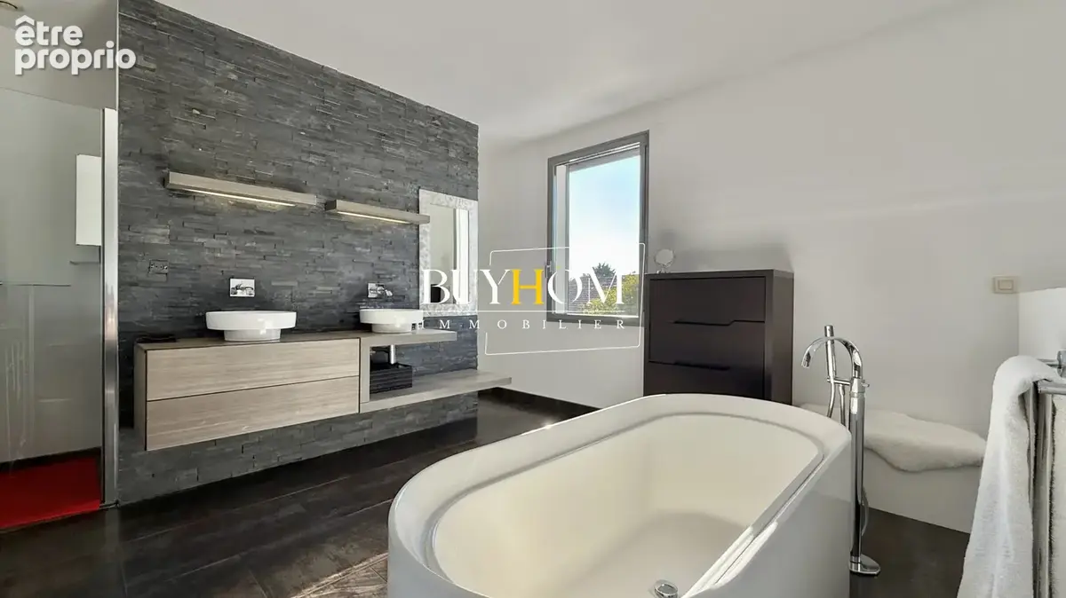 Maison 6 pièces 228 m² à vendre à Bedarrides (84370) - photo 6