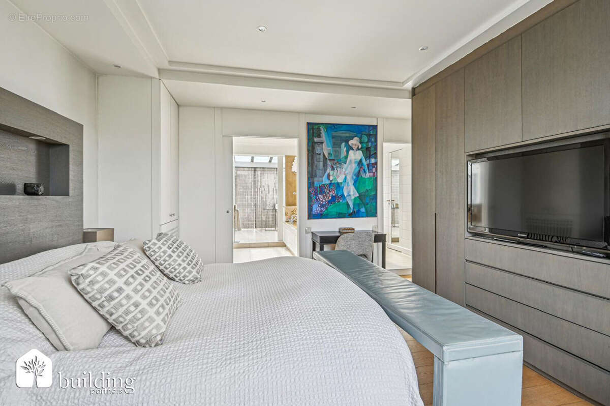 Neuilly-sur-Seine Château - Appartement coup de coeur 4 pièces de 115,75 m² avec terrasses - photo 9