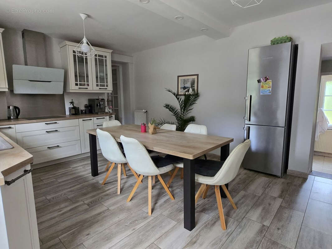 Maison à LAVEYSSIERE