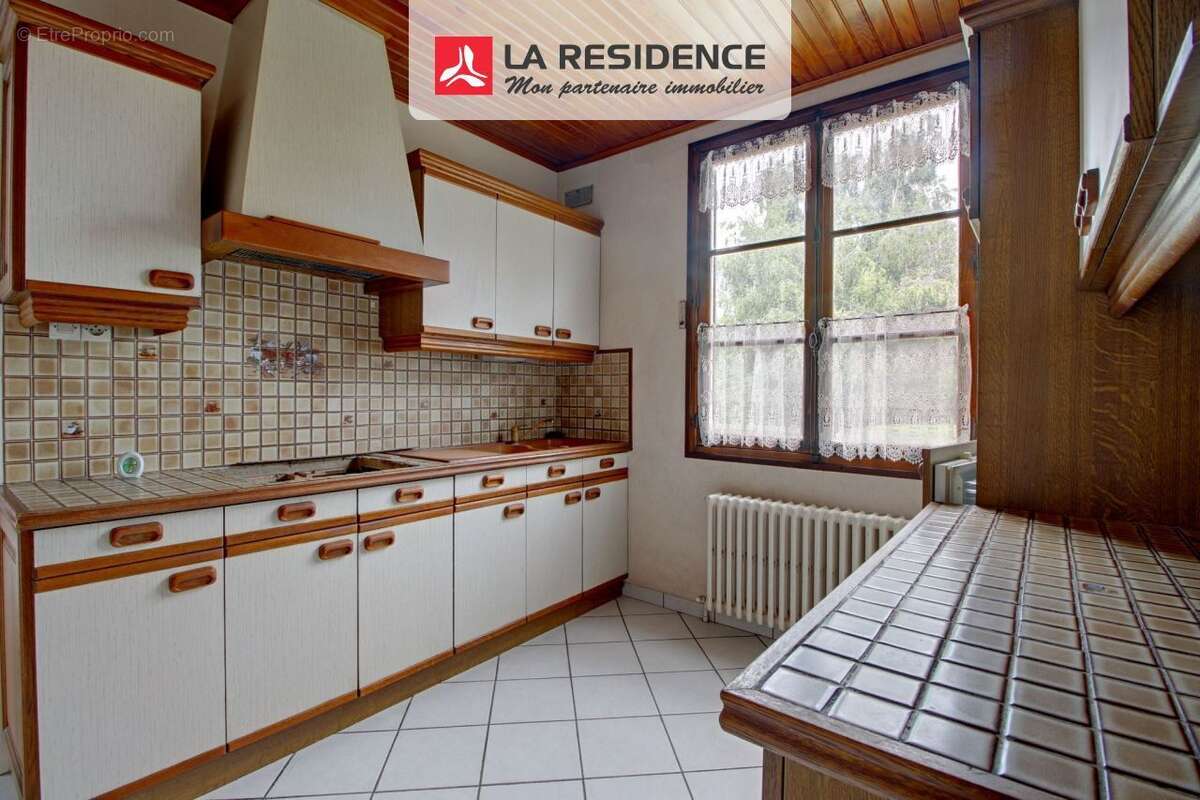 Maison à COURCELLES-SUR-SEINE