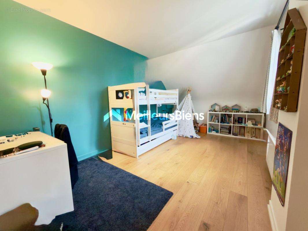 Maison à FEUCHEROLLES