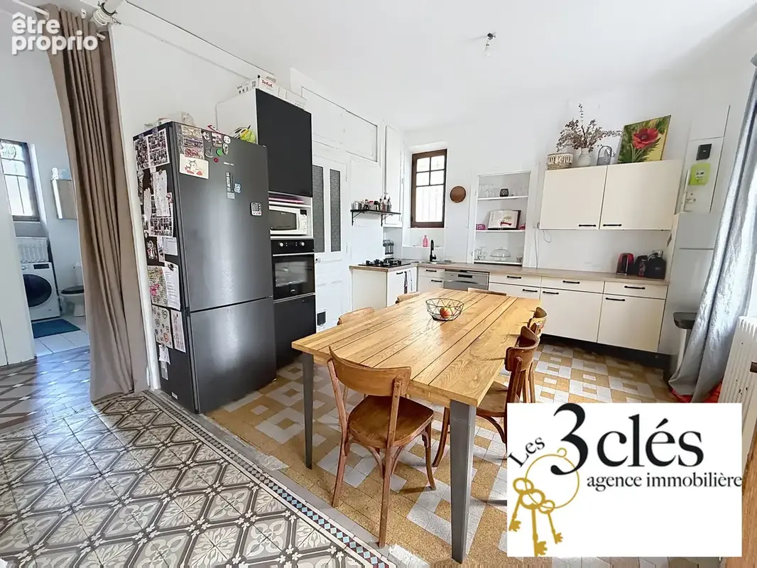 Investissement locatif   2 t3 indépendants + 4 garages   terrain 480 m2 - photo 14