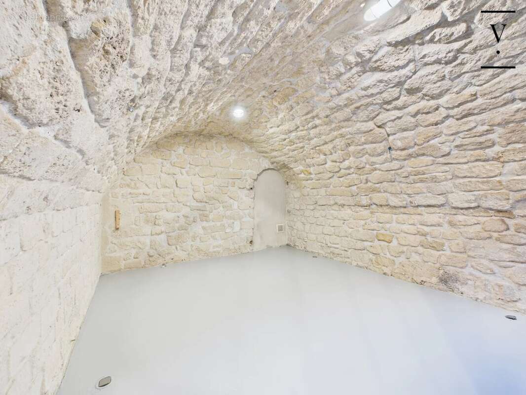 Commerce à PARIS-11E