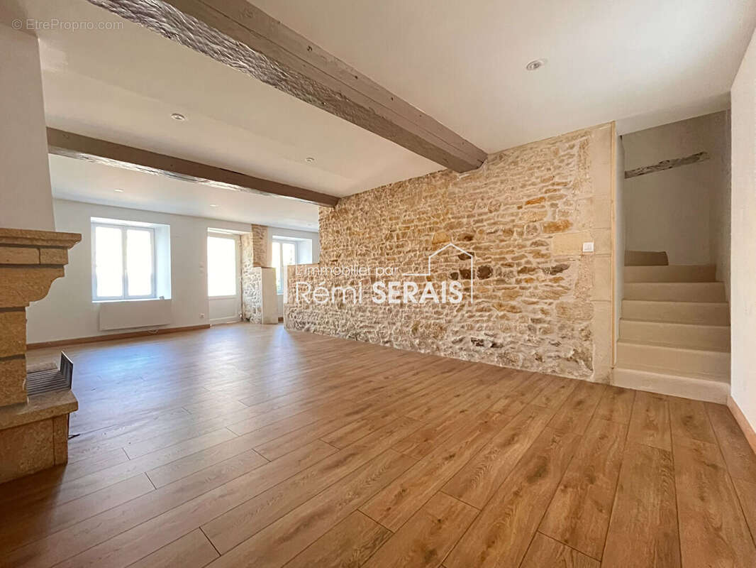 Maison en pierre à vendre - L'immobilier par Rémi Serais - photo 7
