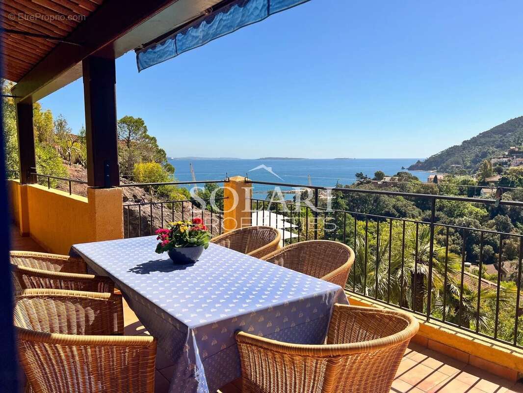 Maison à THEOULE-SUR-MER