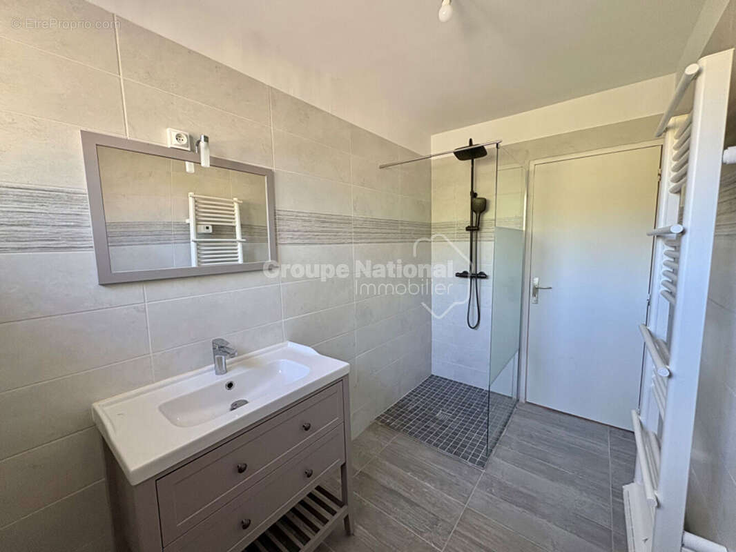 Appartement à LE ROVE