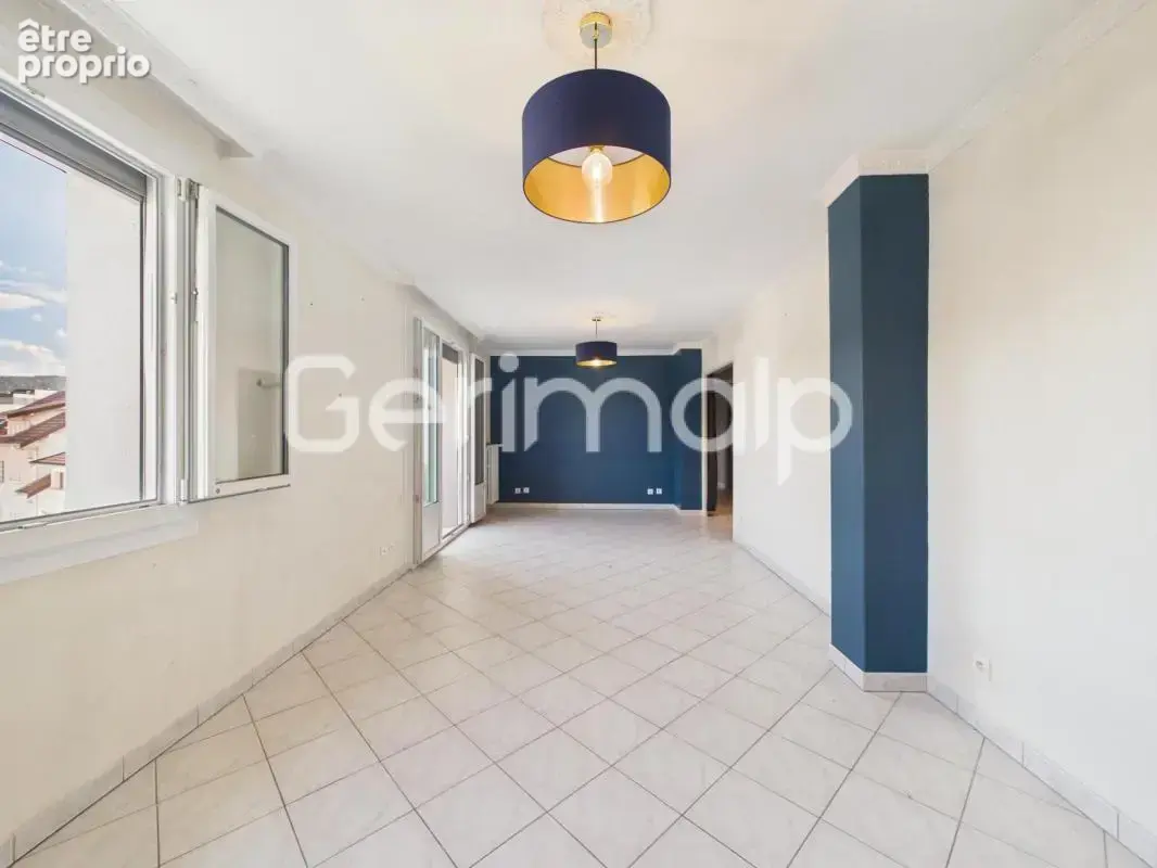Vente - Appartement - 4 pièces + cuisine - 78 m² - 380 000 € - - photo 2