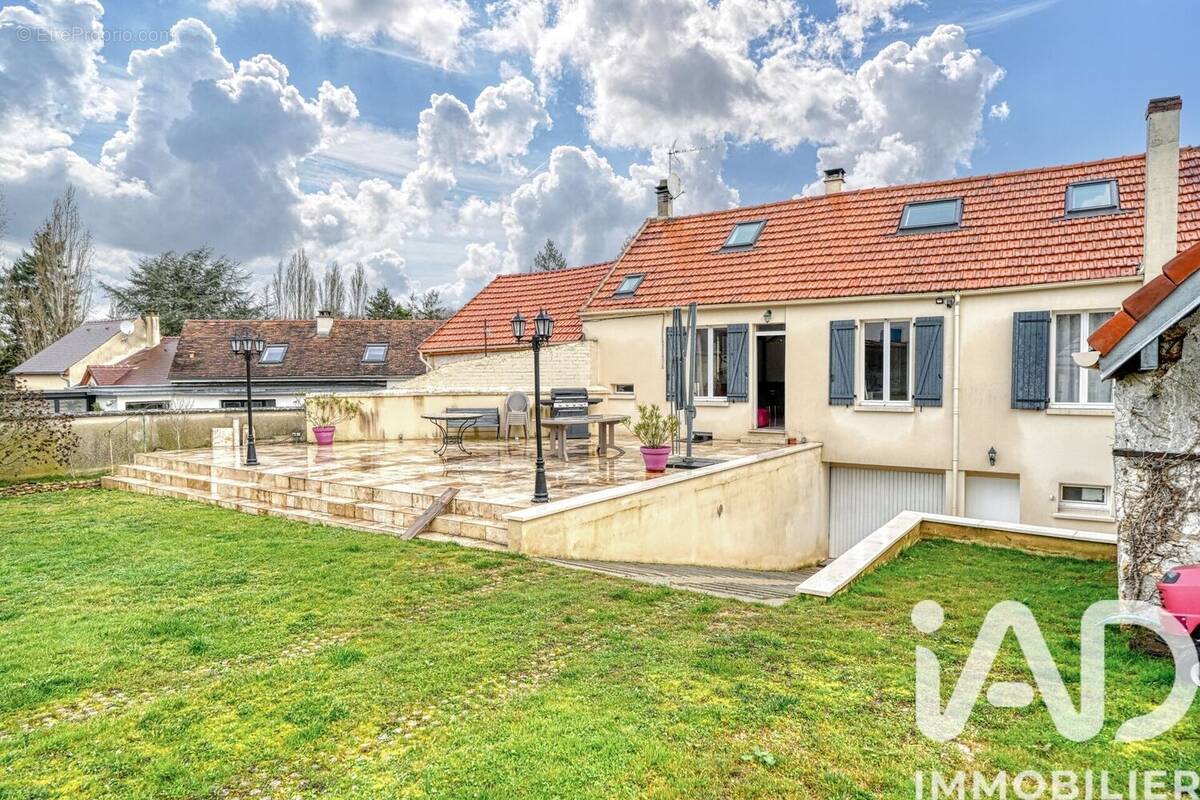 Photo 1 - Maison à MORAINVILLIERS