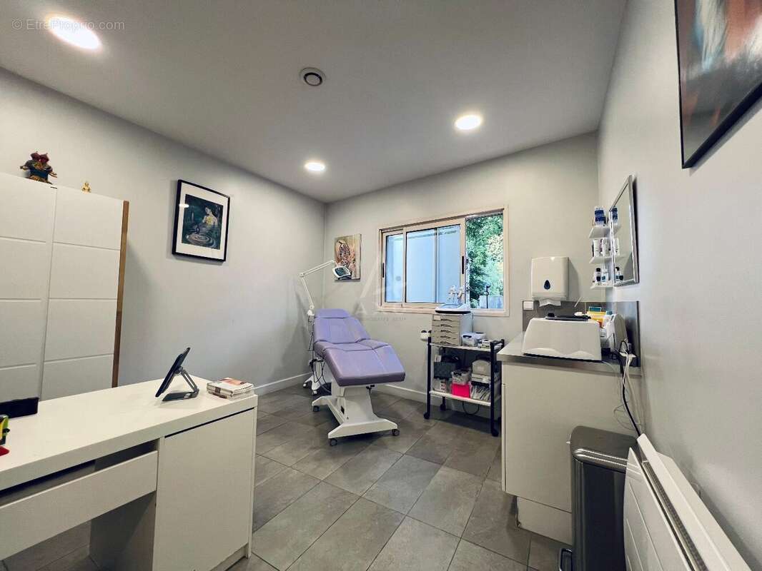 Commerce à LES LILAS