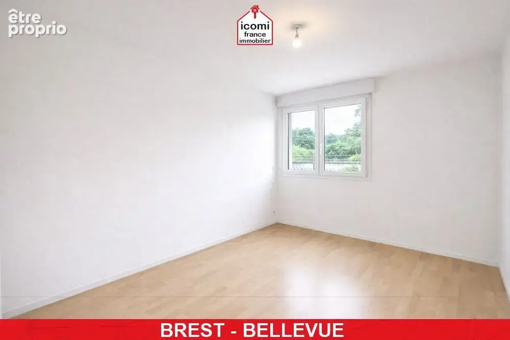 Finistere - brest (29200) - a vendre - appartement - t3 - lumineux - dalle beton - ascenseur - place de parking souterrain prive - photo 7