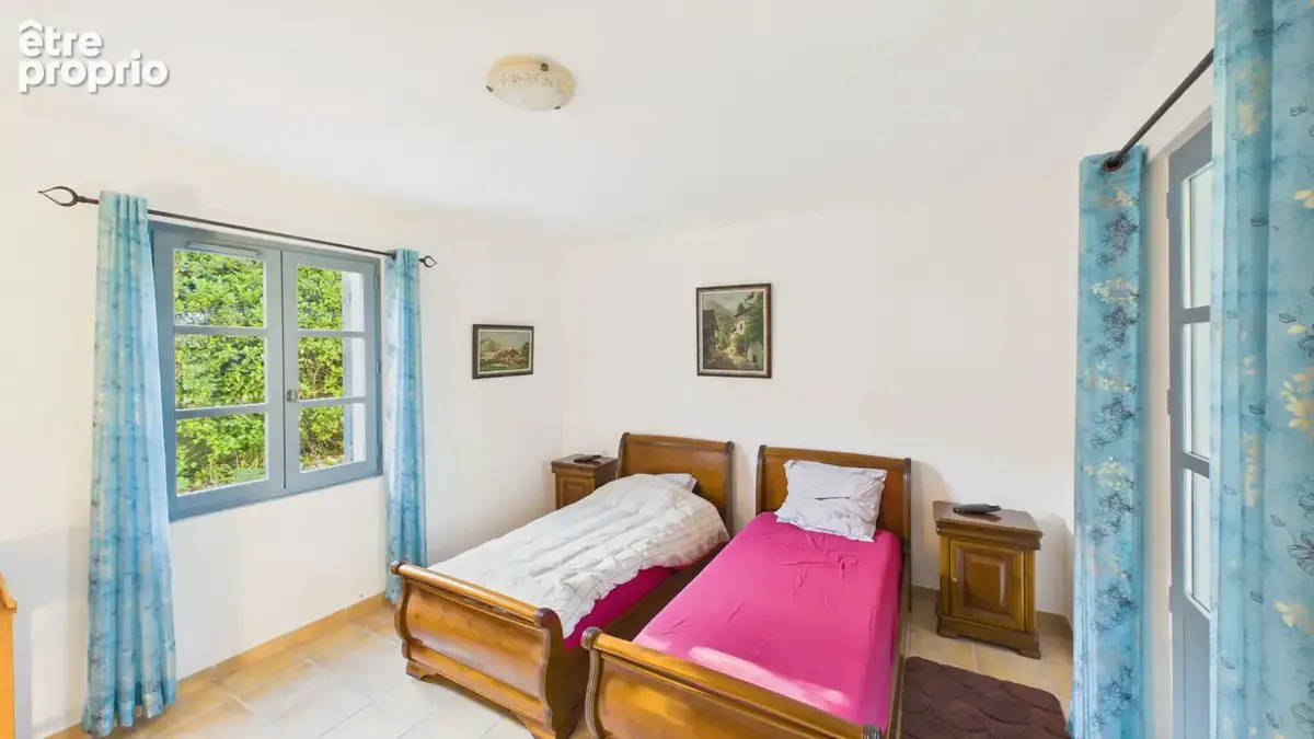 VILLA avec Piscine et vue dégagée - à 10 Mn d' Avignon Les ANGLES VILLENEUVE SUR ARAMON même - photo 8