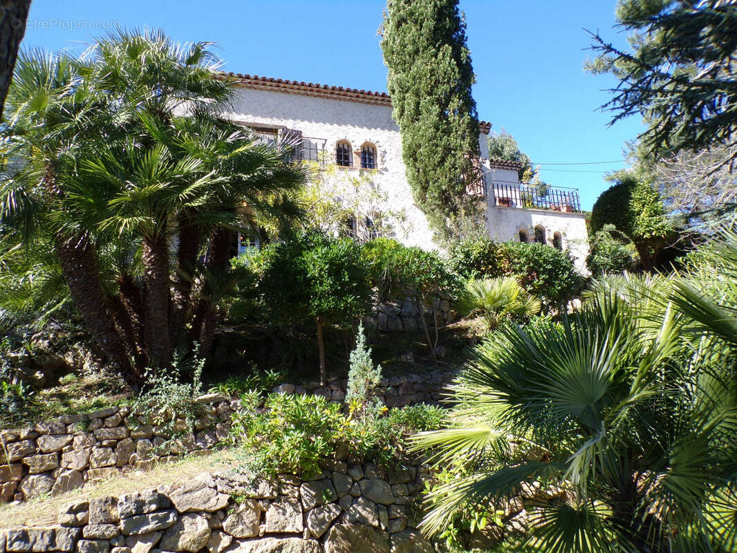 Maison à VALLAURIS
