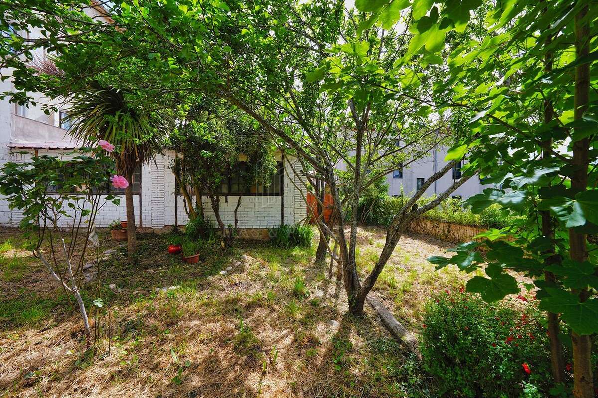 Appartement à SAINT-LAURENT-DE-CERDANS