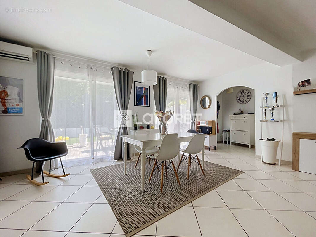 AUBAGNE ? Quartier de Vaux ? Maison T4 en copropriété avec jardin et piscine - photo 3