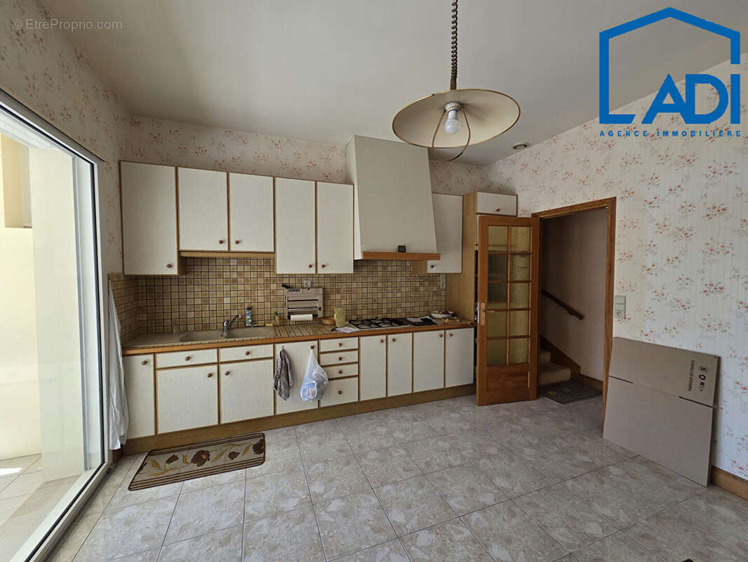 À VENDRE, Pavillon avec beau terrain à Saint-Maixent-l'École - photo 7