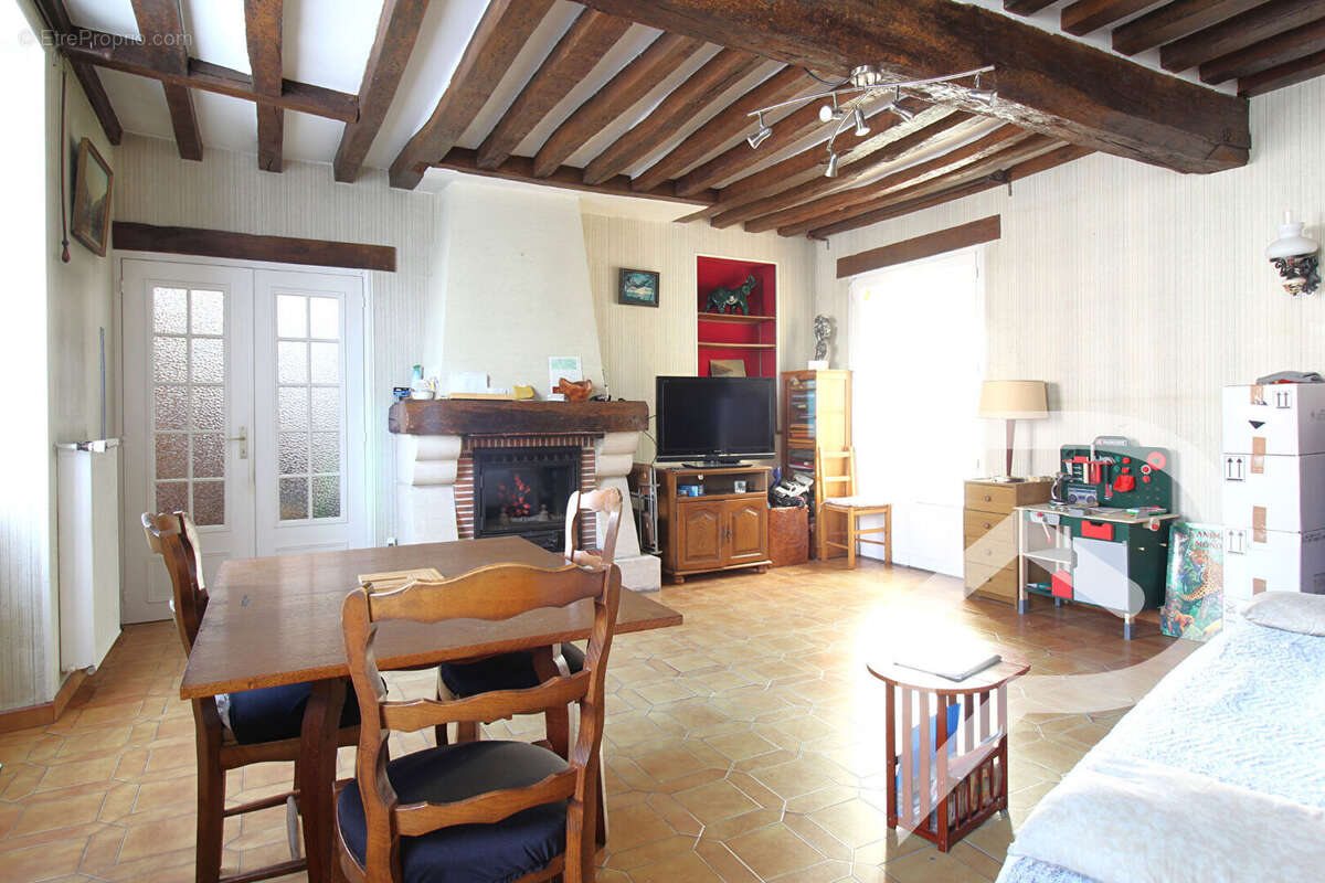 Maison à PONT-SAINTE-MAXENCE