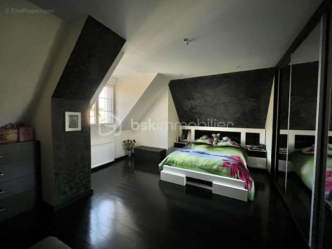 Splendide maison contemporaine 7 pièces - avec vue sur le Golf d'Ormesson - photo 6