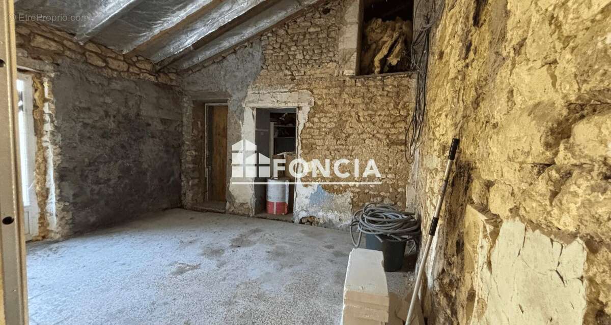 Maison à SAINT-AGNANT