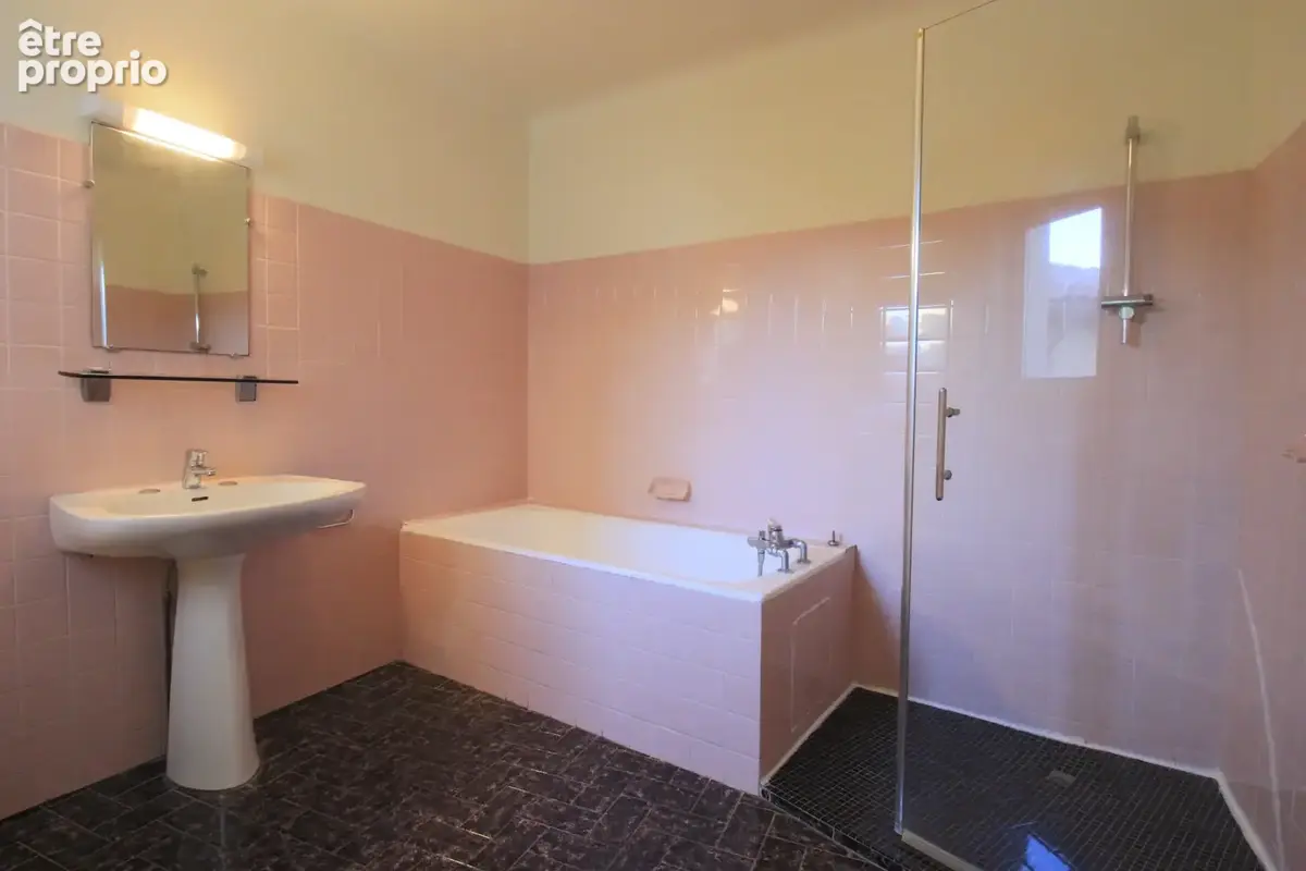 Biarritz Centre - Maison de ville 4 chambres + bureau au calme sur 119m2 de terrain - photo 5