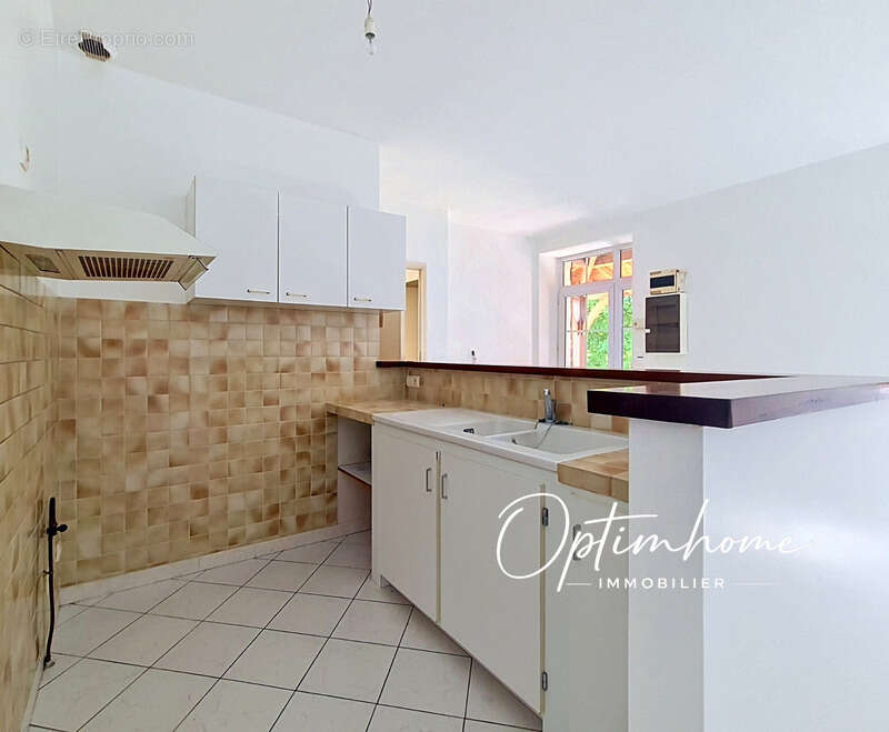 Ensemble immobilier en pierres avec dépendances - photo 6