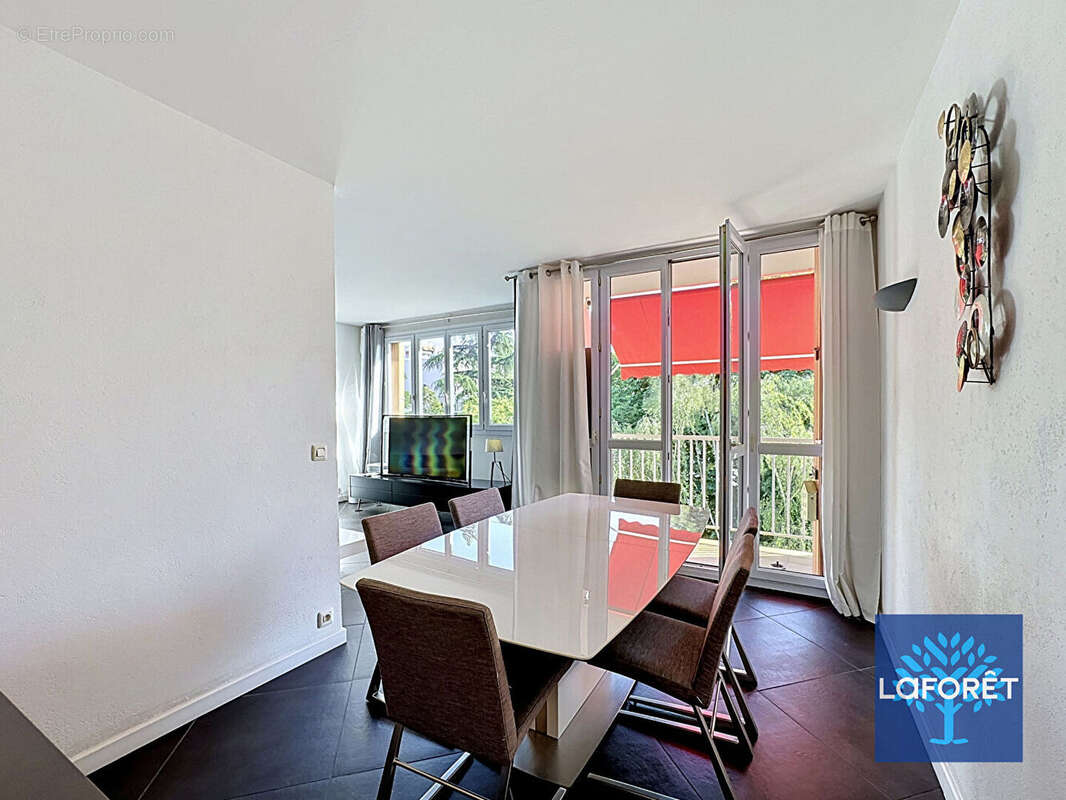 Appartement à CHILLY-MAZARIN