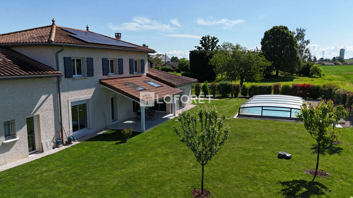 Maison à vendre Dompierre Sur Chalaronne 10 pièce(s) 208.1 m2 - photo 3