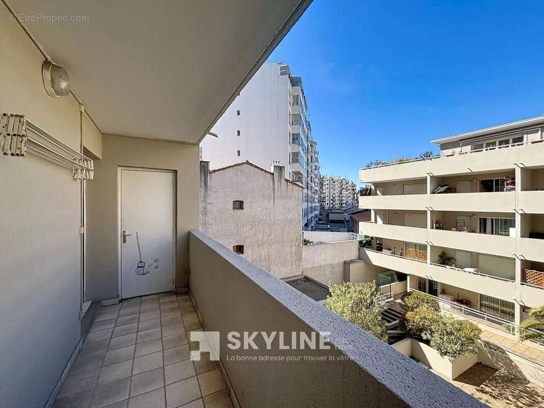 Appartement à MARSEILLE-6E