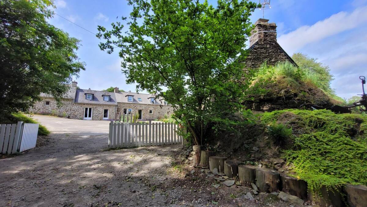 Maison à LE HAUT-CORLAY