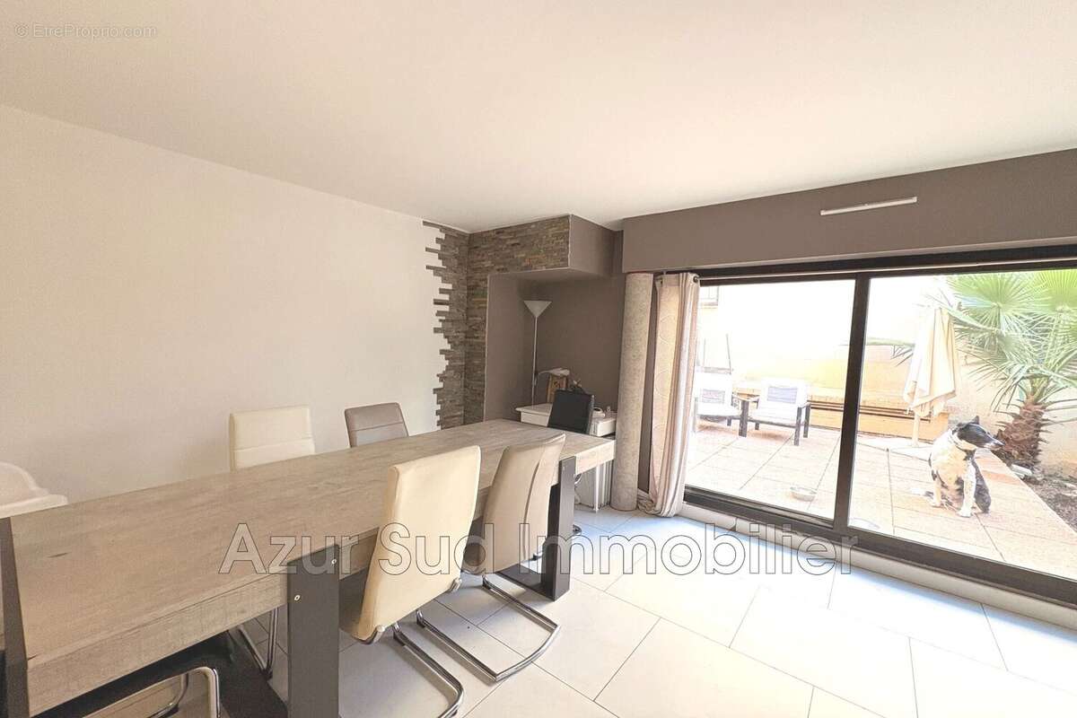 Appartement à LE CANNET