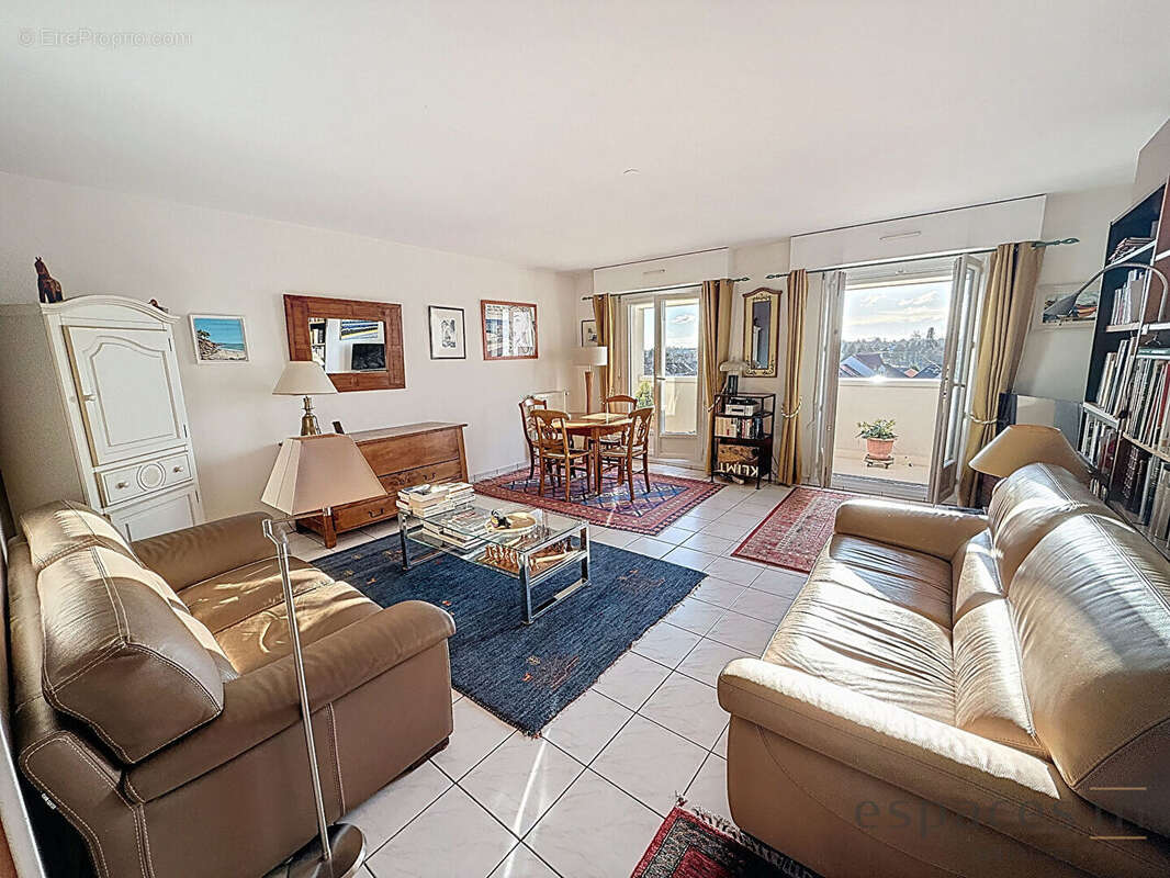 Appartement à MONTIGNY-LE-BRETONNEUX