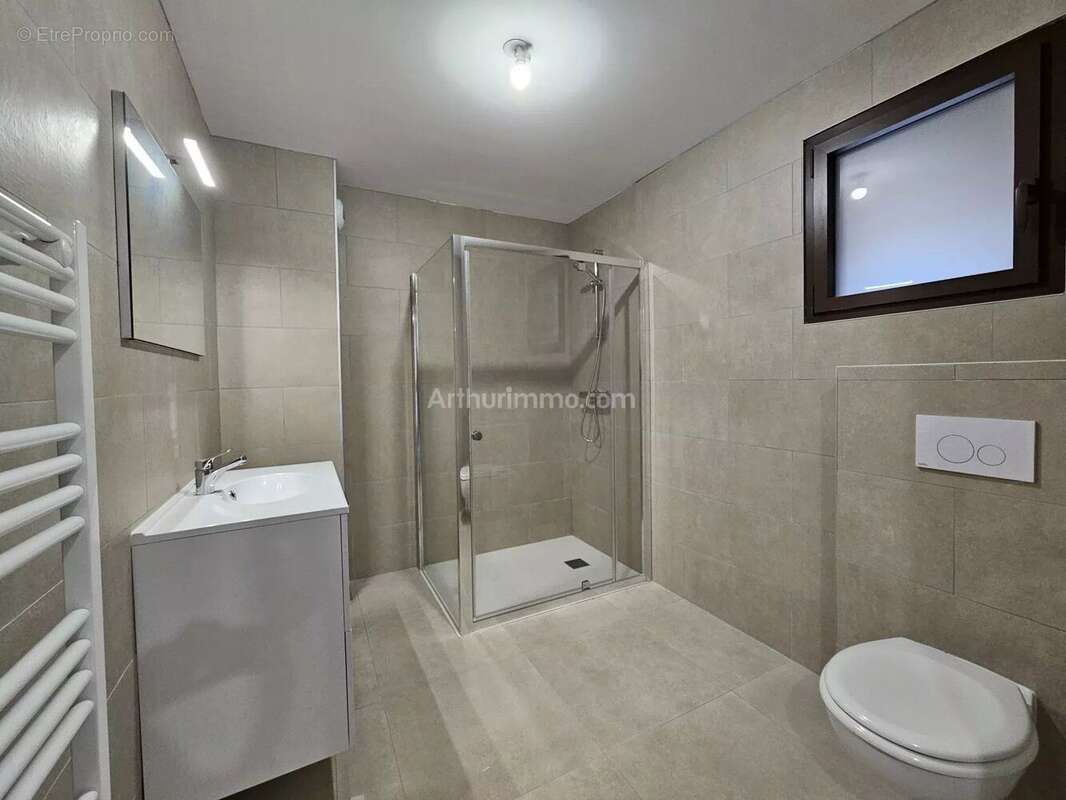 Appartement à MORESTEL