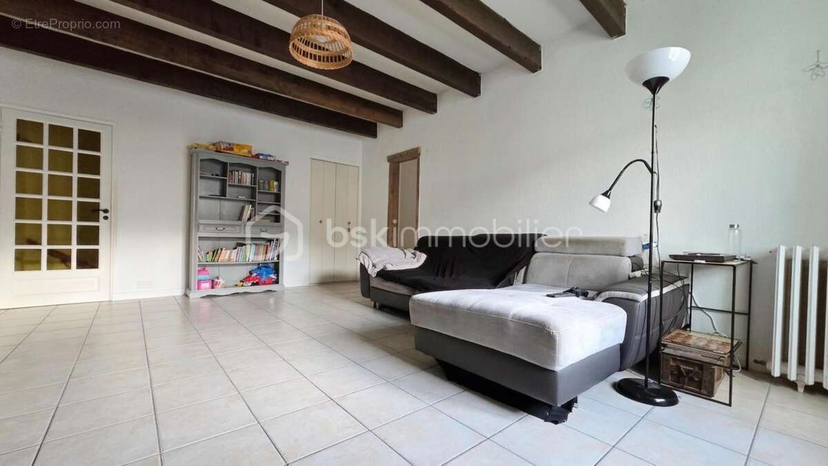 Grande maison de village : 4 chambres, cave et garage - photo 4