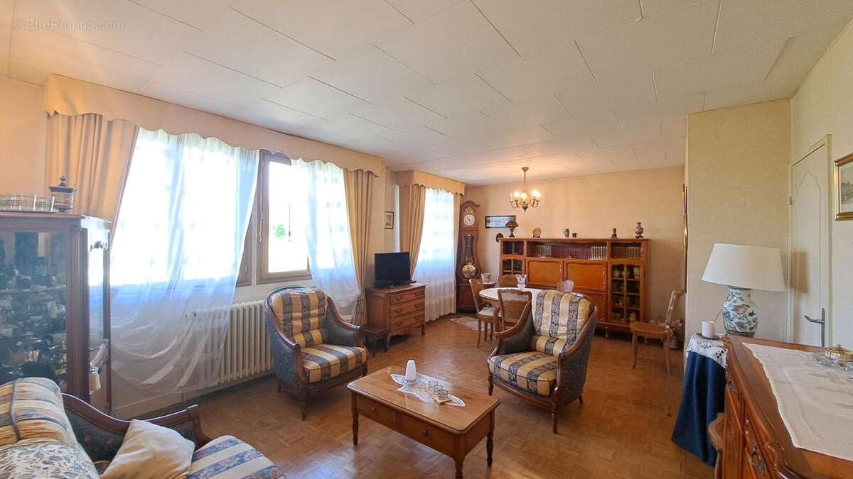 Maison à COIGNIERES