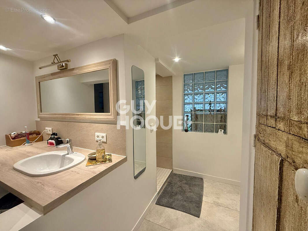 Maison à L'HAY-LES-ROSES