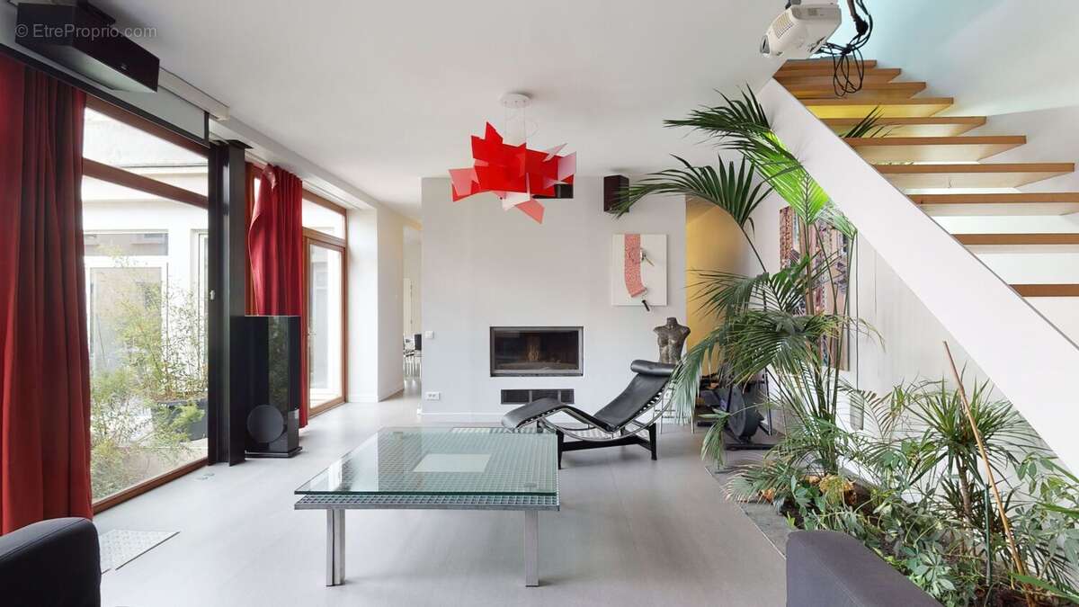 Maison à SAINT-MAUR-DES-FOSSES