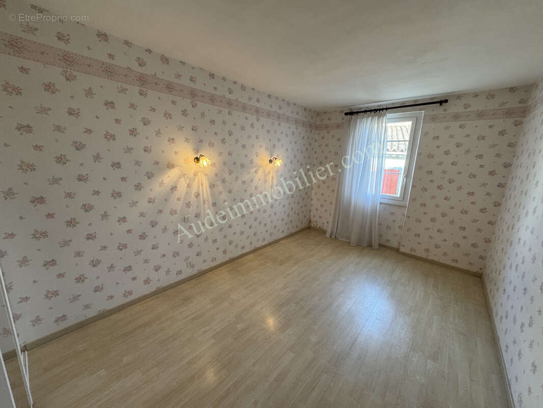 Maison avec piscine et hangar - photo 14