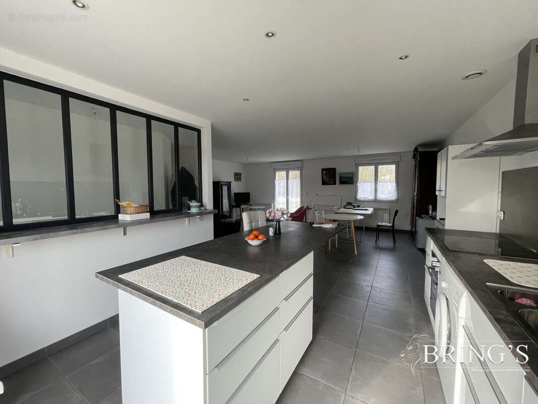 Maison à MESLAY-DU-MAINE