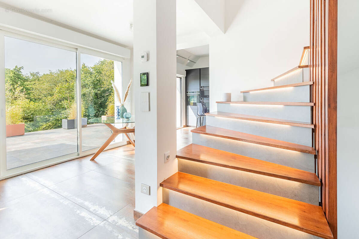 Maison à SAULX-LES-CHARTREUX