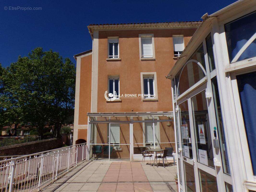 Commerce à PUGET-VILLE